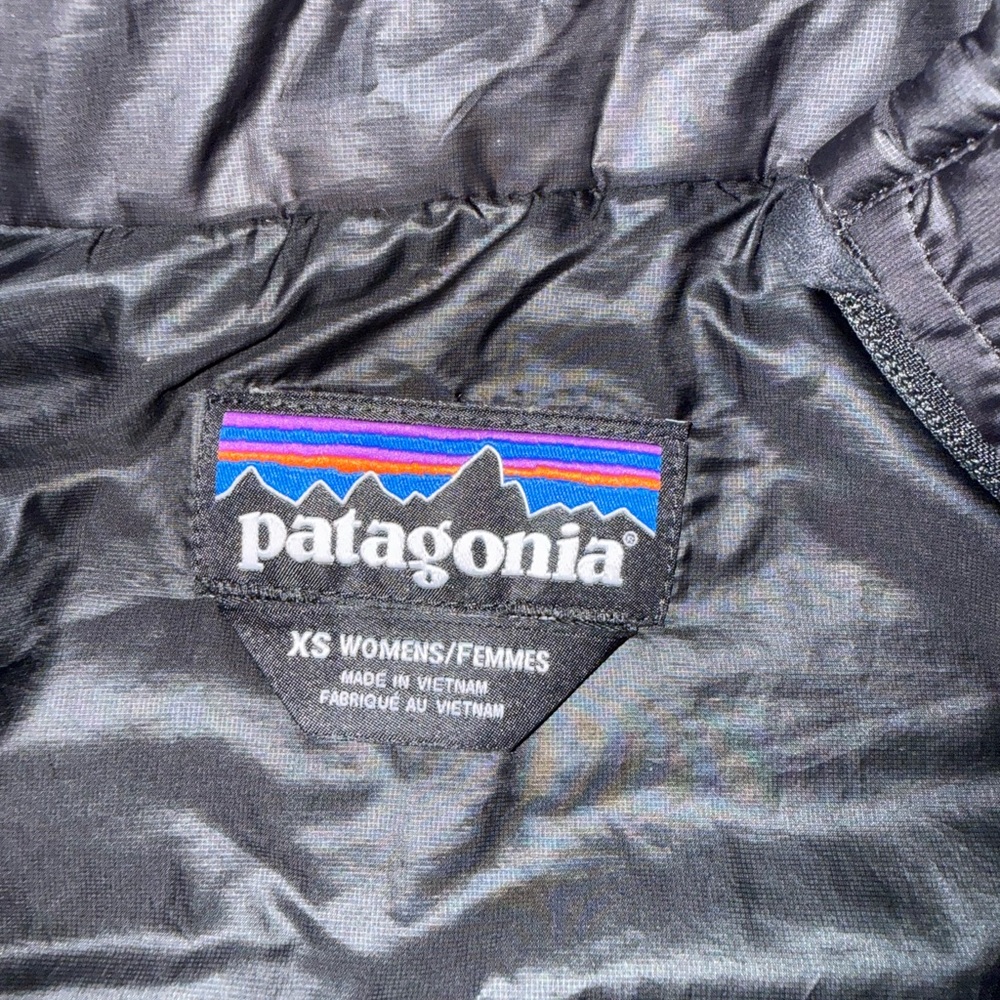 Patagonia Women's Black Quilted Vest XS - Picture 4 of 4